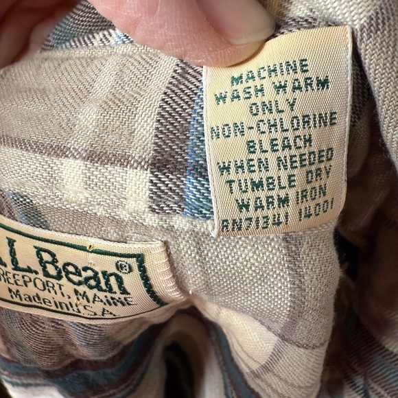 L.L. Bean Women's L Plaid Button-down Flannel Shirt Neutral Colors 100% Cotton - Picture 3 of 6